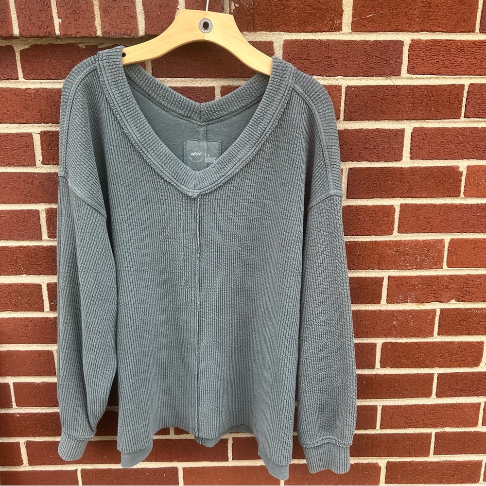 aerie Waffle-Knit V-Neck Sweatshirt in Slate Gray